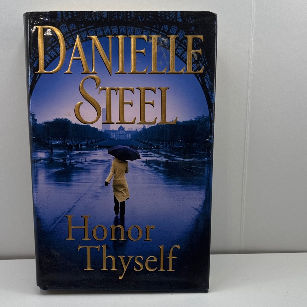 Danielle Steel 'Honor Thyself' Hardcover Book